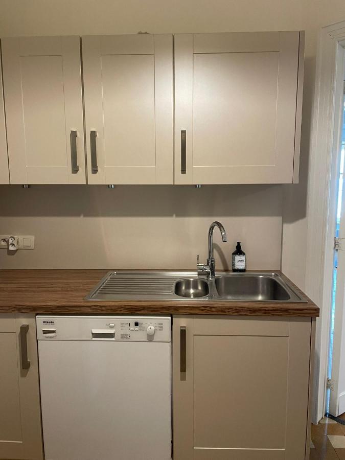 Uniek Appartement Op De Zeedijk Met Parking 奥斯滕德 外观 照片